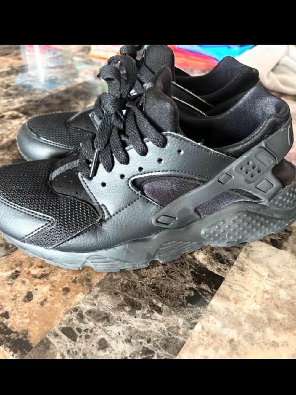 Nike Air Huarache Run GS Triple Black Youth Size 7Y